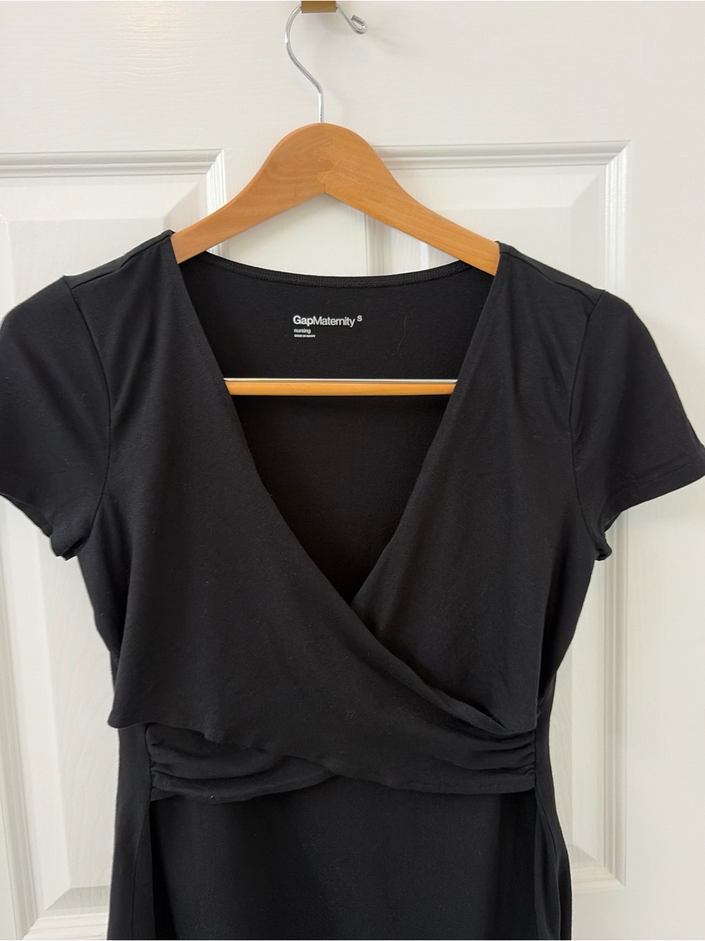 Gap Black Maternity Nursing Top•soft Modal fiber•classic style•comfortable•Small